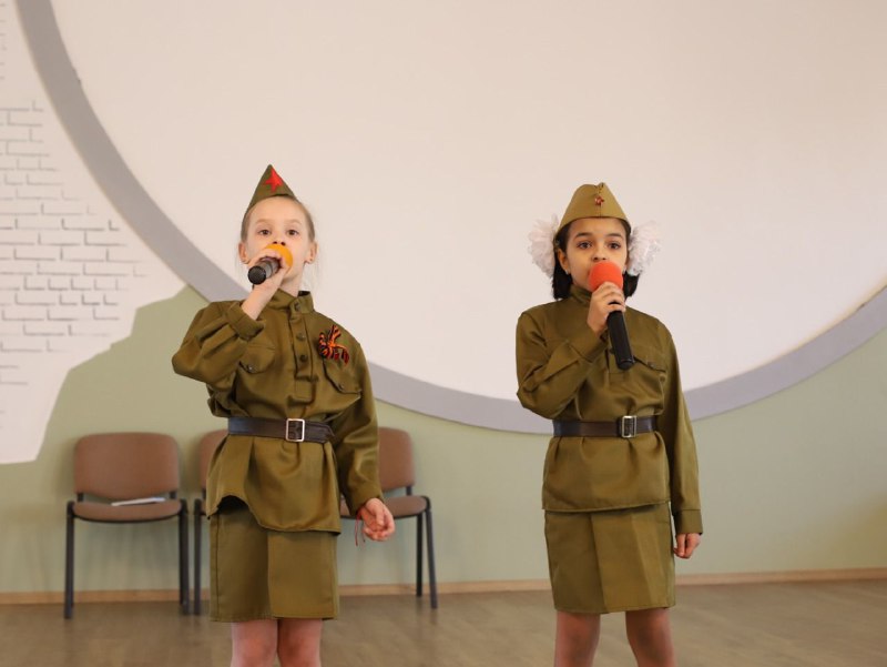Акция «Читаем детям о войне» прошла в Государственной библиотеке Кузбасса для детей и молодежи Акция «Читаем детям о войне» прошла в Государственной библиотеке Кузбасса для детей и молодежи