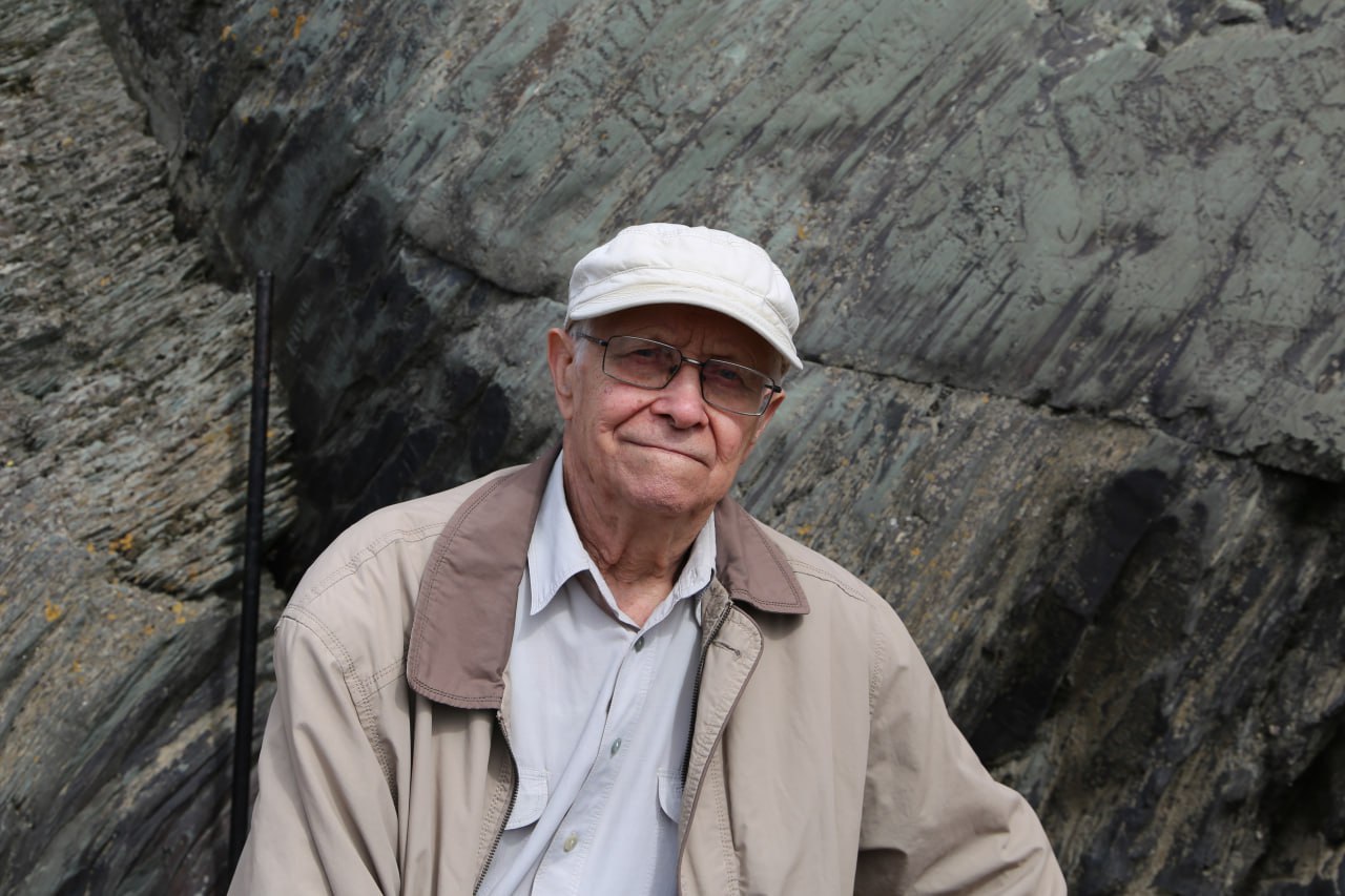 Сегодня 90-летний юбилей отмечает доктор исторических наук, профессор, известный учёный-археолог Анатолий Иванович Мартынов Сегодня 90-летний юбилей отмечает доктор исторических наук, профессор, известный учёный-археолог Анатолий Иванович Мартынов
