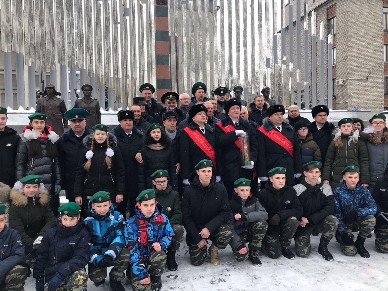 В Новокузнецке прошла серия мероприятий, посвящённых Дню защитника Отечества и 75-летию Великой Победы В Новокузнецке прошла серия мероприятий, посвящённых Дню защитника Отечества и 75-летию Великой Победы