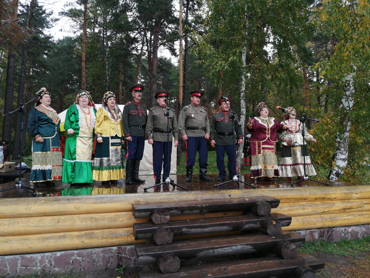 В Томской Писанице прошел фестиваль-конкурс казачьей культуры «Кузнецкая вольница» В Томской Писанице прошел фестиваль-конкурс казачьей культуры «Кузнецкая вольница»