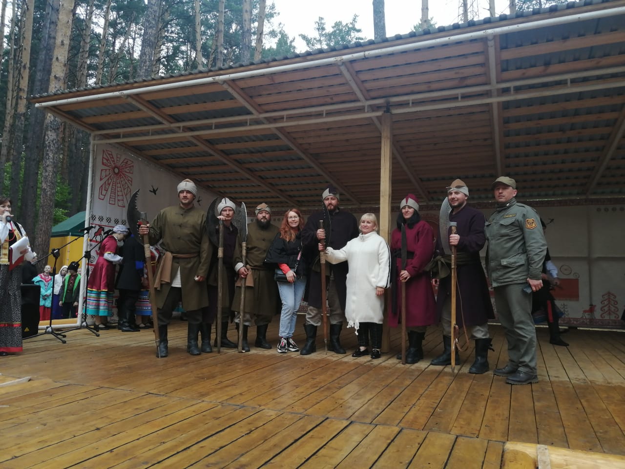 В Кузбасском музее-заповеднике «Томская Писаница» прошел заключительный концерт XIX Межрегионального фестиваля-конкурса казачьей культуры «Кузнецкая вольница», посвященного 300-летию Кузбасса . В торжественном открытии фестиваля приняли участие заместите В Кузбасском музее-заповеднике «Томская Писаница» прошел заключительный концерт XIX Межрегионального фестиваля-конкурса казачьей культуры «Кузнецкая вольница», посвященного 300-летию Кузбасса . В торжественном открытии фестиваля приняли участие заместите