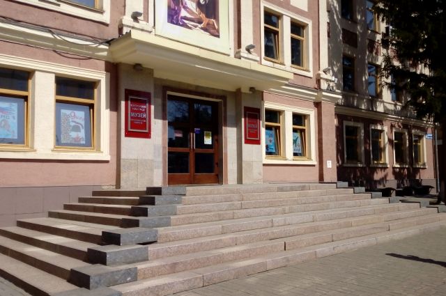 В Музее изобразительных искусств Кузбасса открывается выставка «Художники о войне» В Музее изобразительных искусств Кузбасса открывается выставка «Художники о войне»