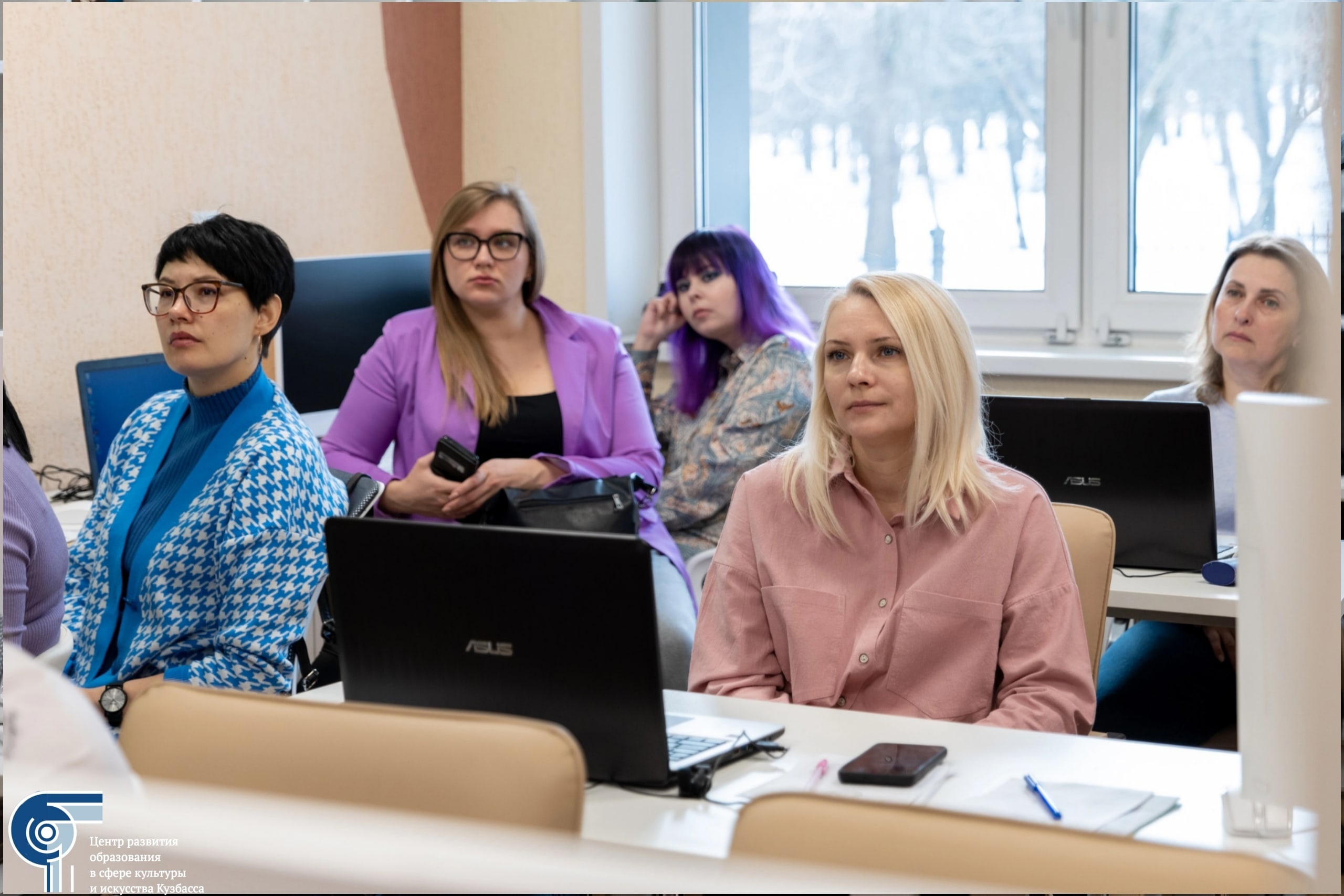 Специалисты библиотек Кузбасса проходят курсы повышения квалификации «Рекламно-издательская деятельность библиотек: традиции и новации» Специалисты библиотек Кузбасса проходят курсы повышения квалификации «Рекламно-издательская деятельность библиотек: традиции и новации»
