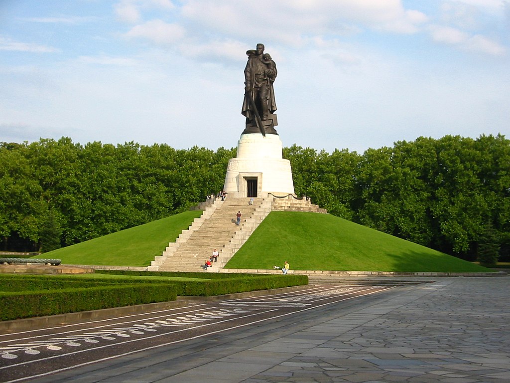 В День Победы в Кемерове презентовали мемориал героям-сибирякам В День Победы в Кемерове презентовали мемориал героям-сибирякам