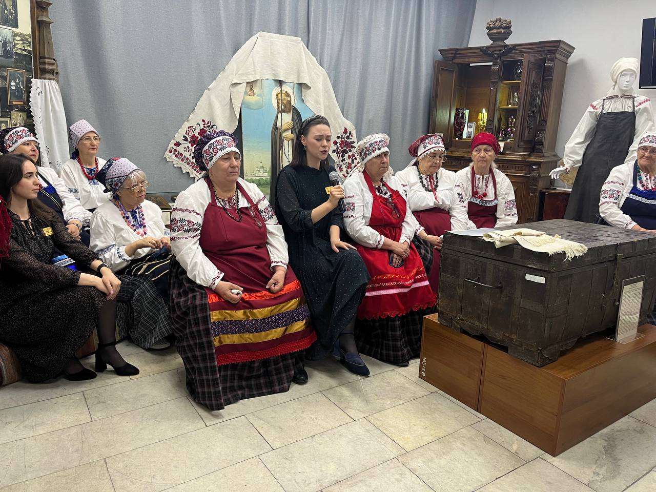 Группа «Музейного автобуса» продолжает путешествие в рамках «Кузбасской музейной недели» Группа «Музейного автобуса» продолжает путешествие в рамках «Кузбасской музейной недели»