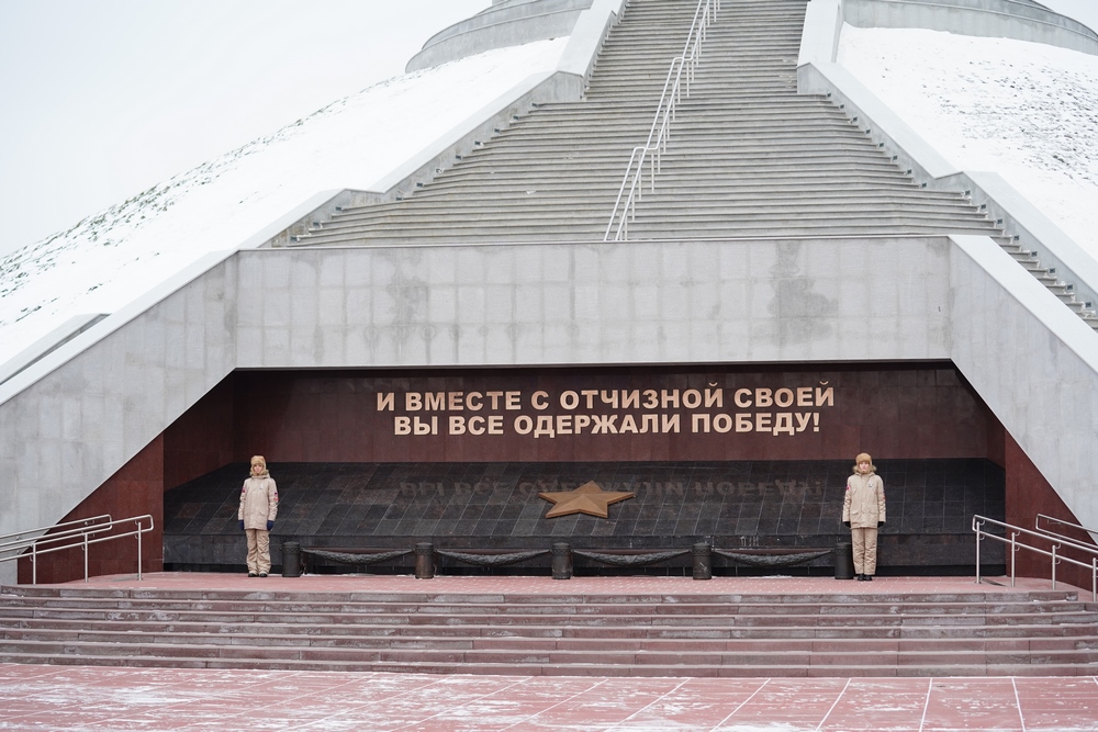 На Мемориале Воину-Освободителю организован почетный караул юнармейцев На Мемориале Воину-Освободителю организован почетный караул юнармейцев