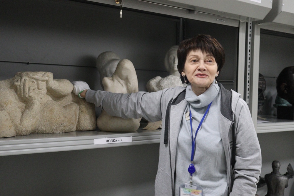 В Фондохранилище государственных музеев КуZбасса приступили к реставрации уникальных экспонатов